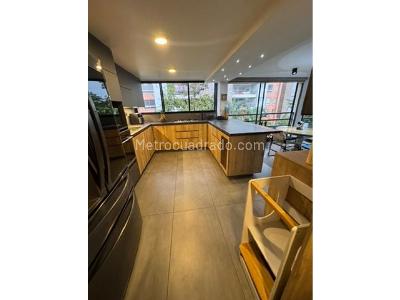 Casa de 4 alcobas en venta en El Tesoro, Medellín, 248 m² · foto 4 de 20
