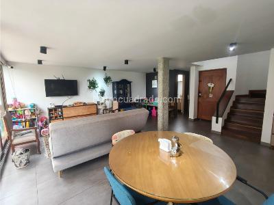 Casa de 4 alcobas en venta en El Tesoro, Medellín, 248 m² · foto 7 de 20