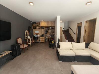 Casa de 4 alcobas en venta en El Tesoro, Medellín, 248 m² · foto 10 de 20