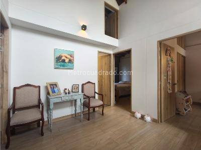 Casa de 4 alcobas en venta en El Tesoro, Medellín, 248 m² · foto 19 de 20