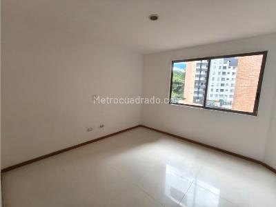Apartamento de 3 alcobas en venta en Las Lomitas, Sabaneta, 98 m² · foto 14 de 20