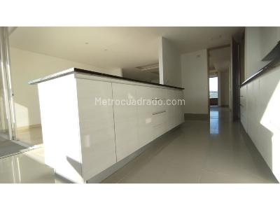 Apartamento de 3 alcobas en venta en El Tesoro, Medellín, 220 m² · foto 16 de 20