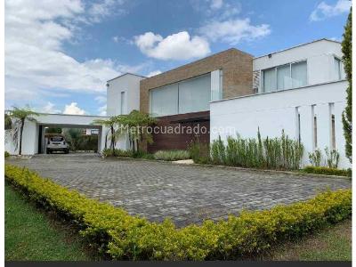 Casa de 5 alcobas en venta en Llanogrande, Rionegro, 560 m² · foto 11 de 20