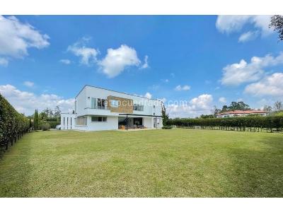 Casa de 5 alcobas en venta en Llanogrande, Rionegro, 560 m² · foto 19 de 20