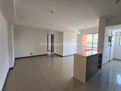 Apartamento de 3 alcobas en venta en Asdesilla, Sabaneta, 72 m² · foto 4 de 18