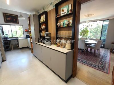 Apartamento de 3 alcobas en venta en El Tesoro, Medellín, 240 m² · foto 10 de 20