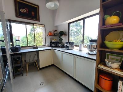 Apartamento de 3 alcobas en venta en El Tesoro, Medellín, 240 m² · foto 12 de 20