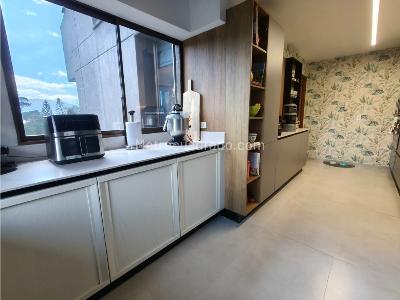 Apartamento de 3 alcobas en venta en El Tesoro, Medellín, 240 m² · foto 15 de 20