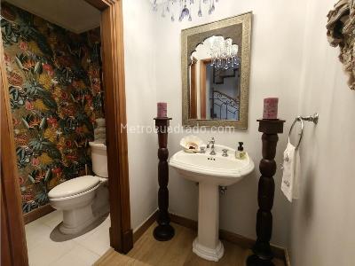 Apartamento de 3 alcobas en venta en El Tesoro, Medellín, 240 m² · foto 19 de 20