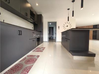 Apartamento de 3 alcobas en venta en Aves Maria, Sabaneta, 235 m² · foto 14 de 20