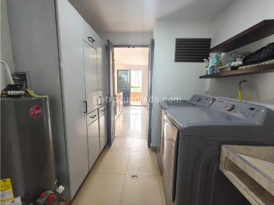 Apartamento de 3 alcobas en venta en Aves Maria, Sabaneta, 235 m² · foto 18 de 20