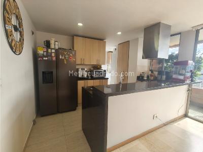 Apartamento de 3 alcobas en venta en El Tesoro, Medellín, 165 m² · foto 15 de 20