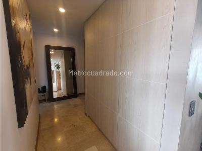 Apartamento de 3 alcobas en venta en El Tesoro, Medellín, 165 m² · foto 18 de 20