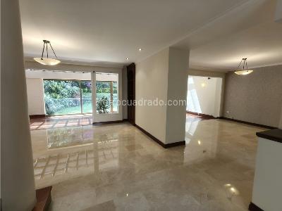 Casa de 3 alcobas en venta en Los Balsos, Medellín, 217 m² · foto 2 de 20
