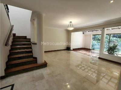 Casa de 3 alcobas en venta en Los Balsos, Medellín, 217 m² · foto 4 de 20