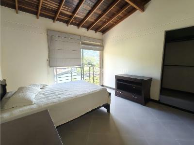 Casa de 4 alcobas en venta en Loma El Escobero, Envigado, 350 m² · foto 19 de 20