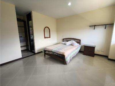 Casa de 4 alcobas en venta en Loma El Escobero, Envigado, 350 m² · foto 4 de 20