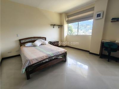 Casa de 4 alcobas en venta en Loma El Escobero, Envigado, 350 m² · foto 5 de 20