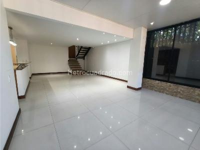 Casa en arriendo en Las Palmas, Medellín · foto 3 de 20