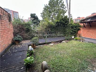 Casa de 3 alcobas en venta en Claraval, Envigado, 260 m² · foto 3 de 15