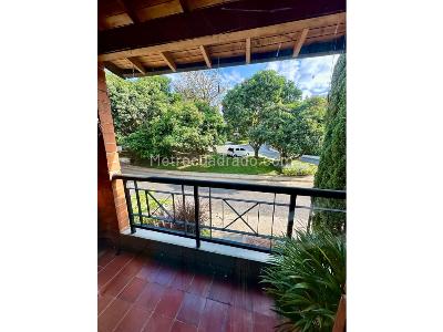 Casa de 3 alcobas en venta en Claraval, Envigado, 260 m² · foto 9 de 15