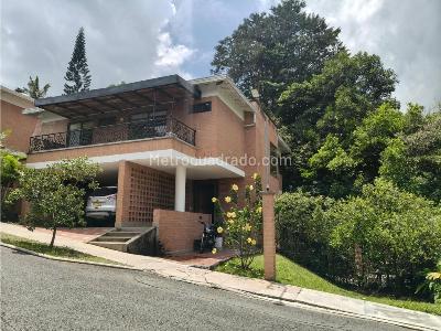 Casa de 5 alcobas en venta en Ces, Medellín, 480 m² · foto 1 de 20