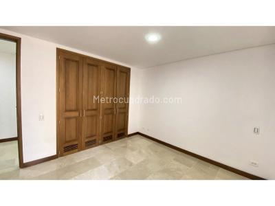 Apartamento de 3 alcobas en venta en Laureles Santa Teresita, Medellín, 128 m² · foto 13 de 20