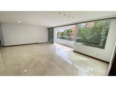 Apartamento de 3 alcobas en venta en Laureles Santa Teresita, Medellín, 128 m² · foto 2 de 20
