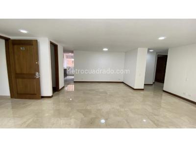 Apartamento de 3 alcobas en venta en Laureles Santa Teresita, Medellín, 128 m² · foto 3 de 20