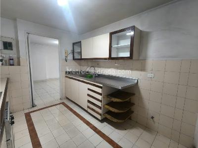Apartamento de 3 alcobas en venta en Conquistadores, Medellín, 120 m² · foto 8 de 20