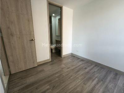 Apartamento de 3 alcobas en arriendo en Loma De Los Mesa, Envigado, 98 m² · foto 17 de 20