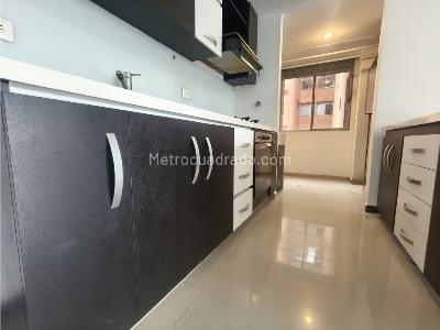 Apartamento de 3 alcobas en venta en Loma De Las Brujas, Envigado, 106 m² · foto 9 de 20