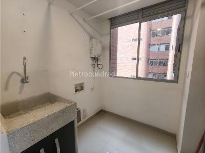 Apartamento de 3 alcobas en venta en Loma De Las Brujas, Envigado, 106 m² · foto 10 de 20