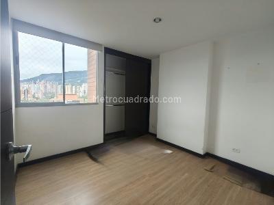 Apartamento de 3 alcobas en venta en Loma De Las Brujas, Envigado, 106 m² · foto 18 de 20