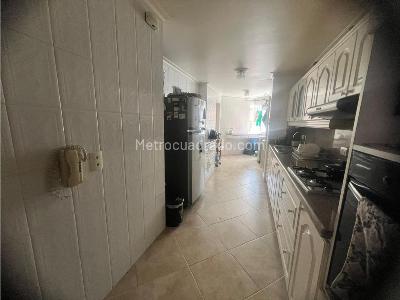 Apartamento de 3 alcobas en venta en Laureles, Medellín, 155 m² · foto 6 de 20