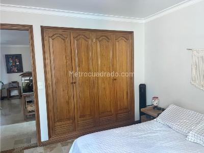 Apartamento de 3 alcobas en venta en Laureles, Medellín, 155 m² · foto 14 de 20