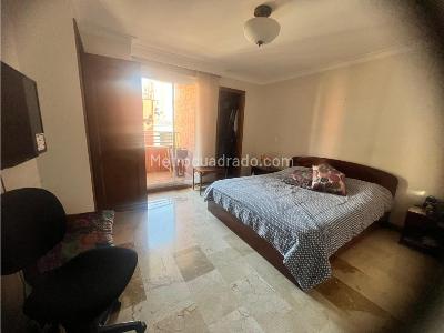 Apartamento de 3 alcobas en venta en Laureles, Medellín, 155 m² · foto 18 de 20