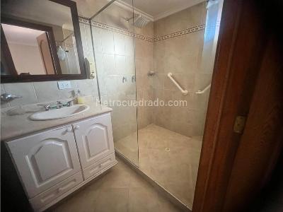 Apartamento de 3 alcobas en venta en Laureles, Medellín, 155 m² · foto 20 de 20