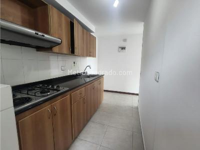 Apartamento de 3 alcobas en venta en Transversal Inferior, Medellín, 76 m² · foto 10 de 20