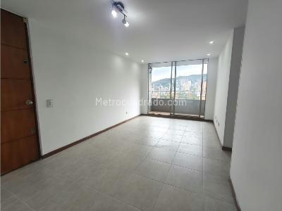 Apartamento de 3 alcobas en venta en Transversal Inferior, Medellín, 76 m² · foto 2 de 20