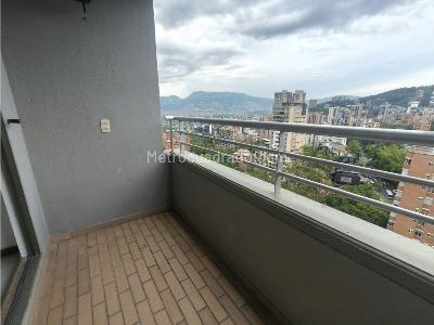Apartamento de 3 alcobas en venta en Transversal Inferior, Medellín, 76 m² · foto 3 de 20