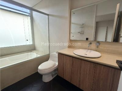 Apartaestudio en venta en El Tesoro, Medellín, 70 m² · foto 16 de 20