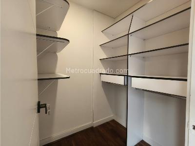 Apartaestudio en venta en El Tesoro, Medellín, 70 m² · foto 18 de 20