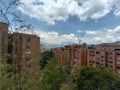 Apartaestudio en venta en El Tesoro, Medellín, 70 m² · foto 9 de 20