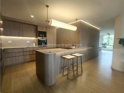 Apartamento de 3 alcobas en venta en El Tesoro, Medellín, 184 m² · foto 8 de 20