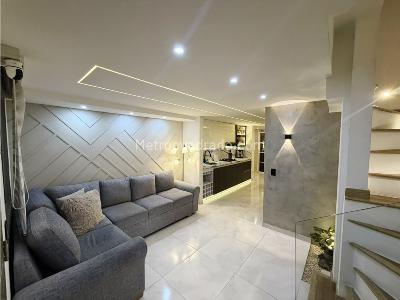 Casa de 5 alcobas en venta en Suramerica, Itagüí, 203 m² · foto 2 de 20