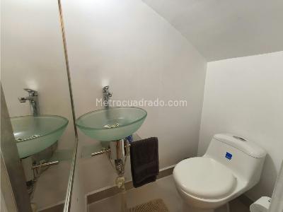 Casa de 2 alcobas en venta en Camino Verde, Envigado, 136 m² · foto 11 de 20