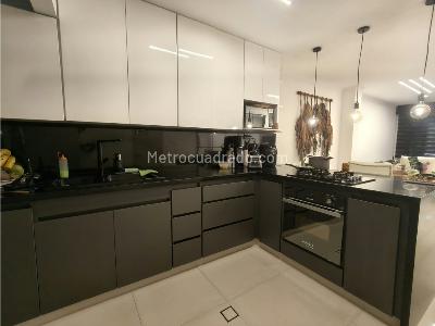 Casa de 2 alcobas en venta en Camino Verde, Envigado, 136 m² · foto 2 de 20