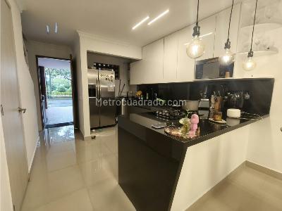 Casa de 2 alcobas en venta en Camino Verde, Envigado, 136 m² · foto 4 de 20