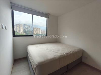 Apartamento de 3 alcobas en venta en Loma El Escobero, Envigado, 90 m² · foto 19 de 20